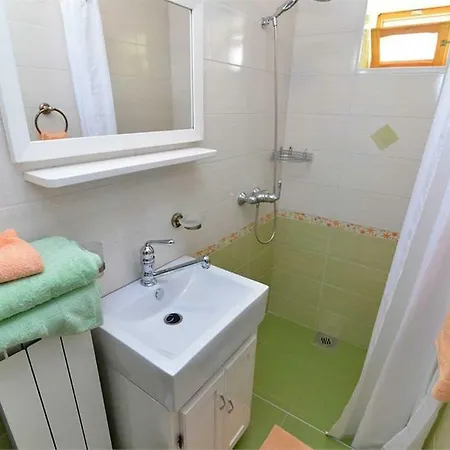 Roberto 4 アパート *