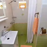 Roberto 4 *