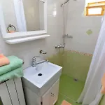 Roberto 4 Apartman *